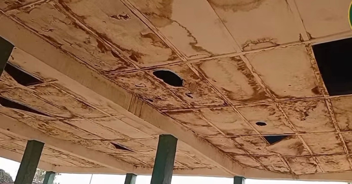 Pujehun Field Pavilion Falls into Disrepair, Residents Raise Safety Concerns