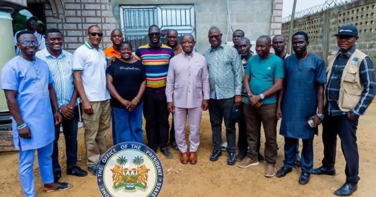 Bio Meets Journalists at Sierra Leone–Liberia Border, Calls for Development Reporting