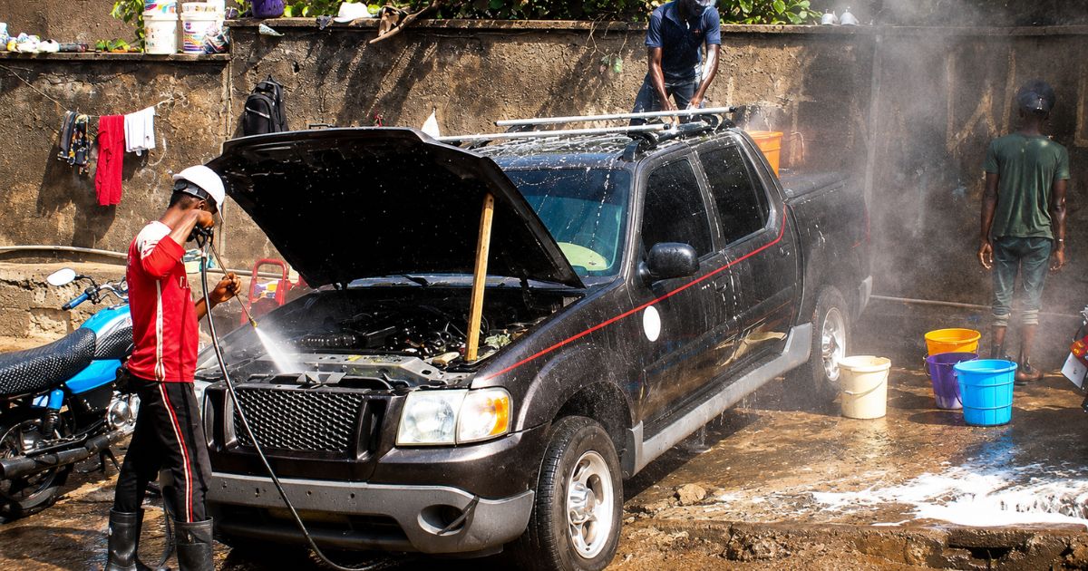 Car Wash Boy Arrested in Freetown for ‘Stealing’ Laptop, Other Valuables From Client’s Vehicle