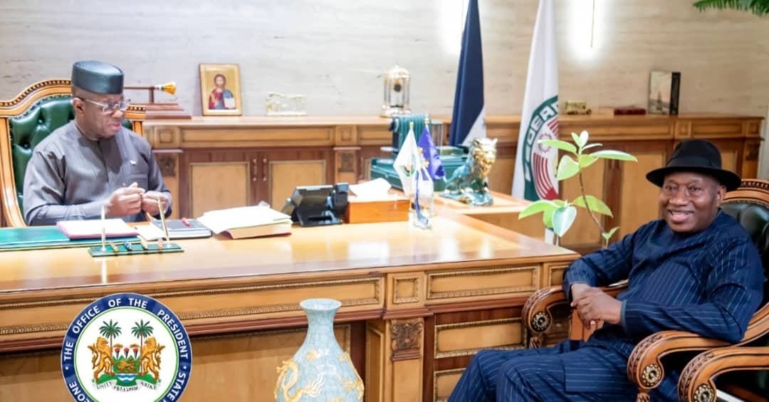 Former Nigerian President Goodluck Jonathan Meets President Bio in Freetown