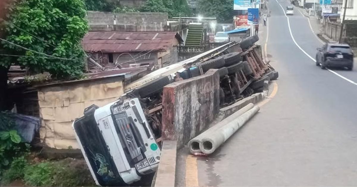 Truck Overturns on Savage Street as Authorities Monitor Situation in Freetown