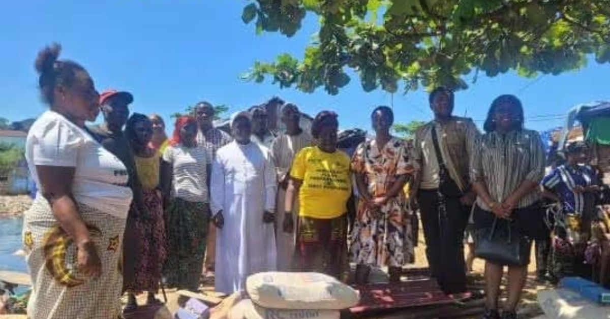 Caritas Freetown, CAFOD Provide Building Materials to 40 Flood-Affected Households
