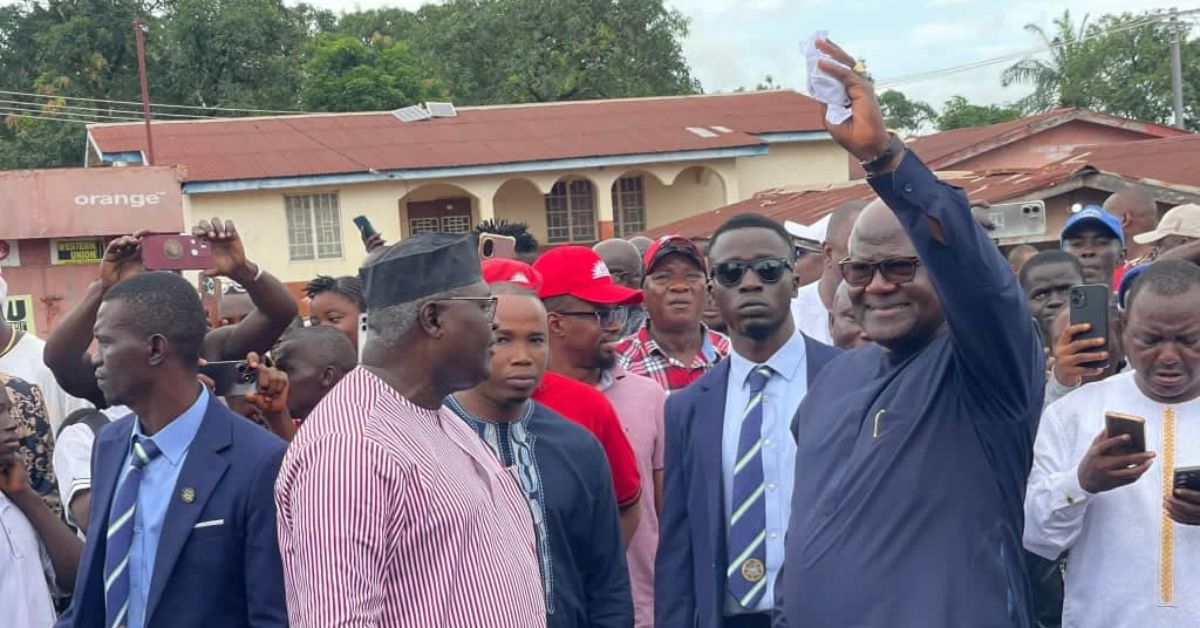 Former President Koroma Arrives in Makeni to Massive Welcome