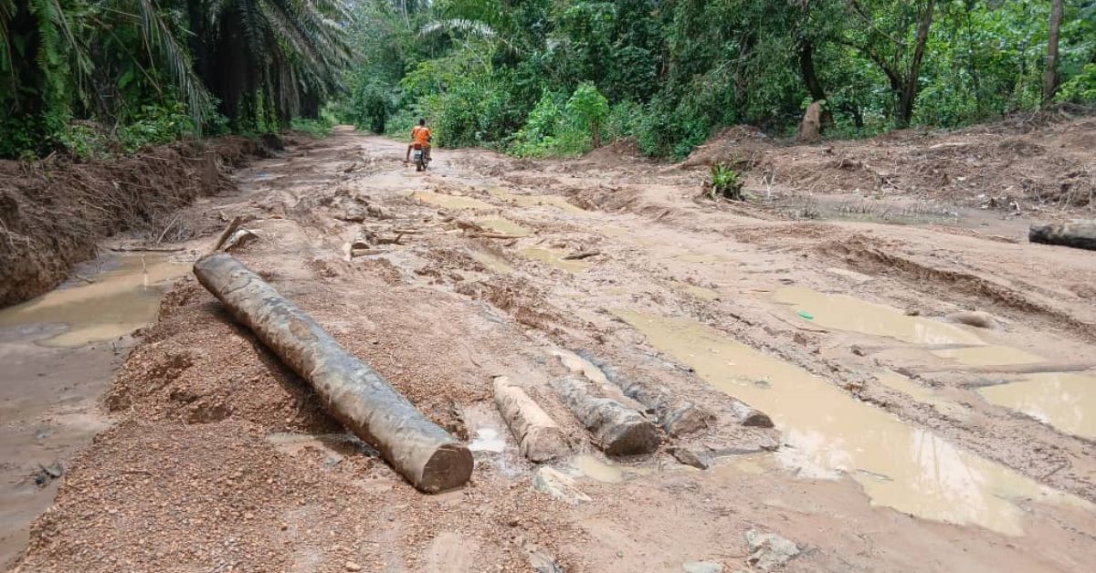Residents, Market Women Demand Urgent Action on Gbondapi Road in Pujehun
